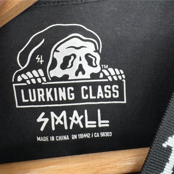 Lurking Class Mens Black T-Shirt With Barbed Wire Collar and Reaper Logo S Black - Picture 5 of 9